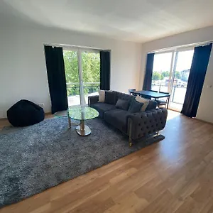  Apartment Schoene Mit Balkon 2